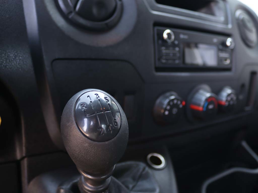 renault-master-2017-diesel-2299cc