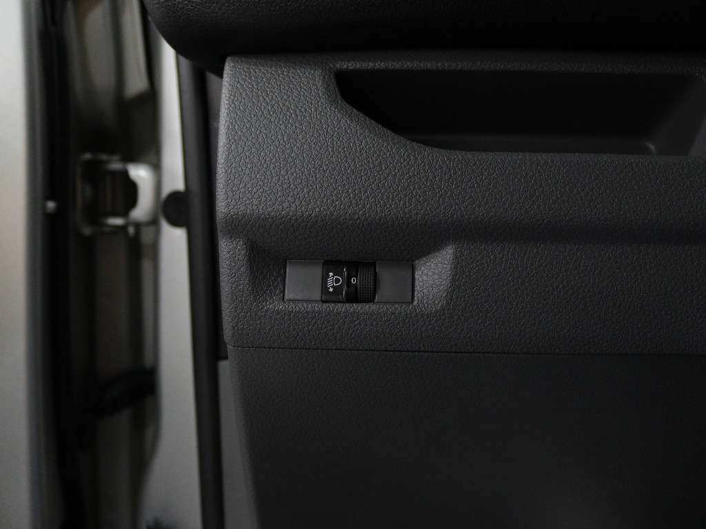 peugeot-expert-2018-diesel-1560cc