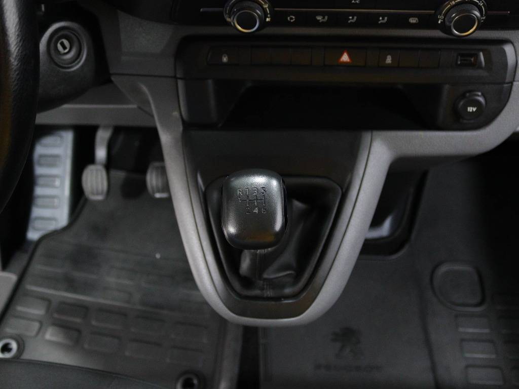 peugeot-expert-2018-diesel-1560cc