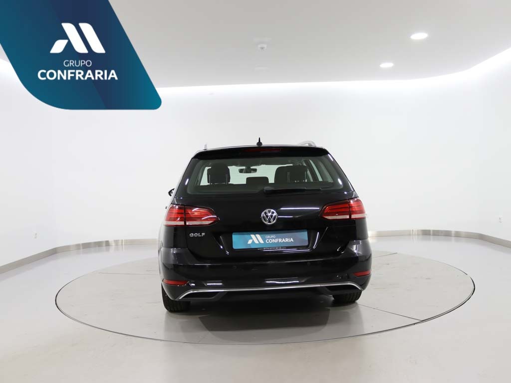 volkswagen-golf-variant-2018-diesel-1598cc