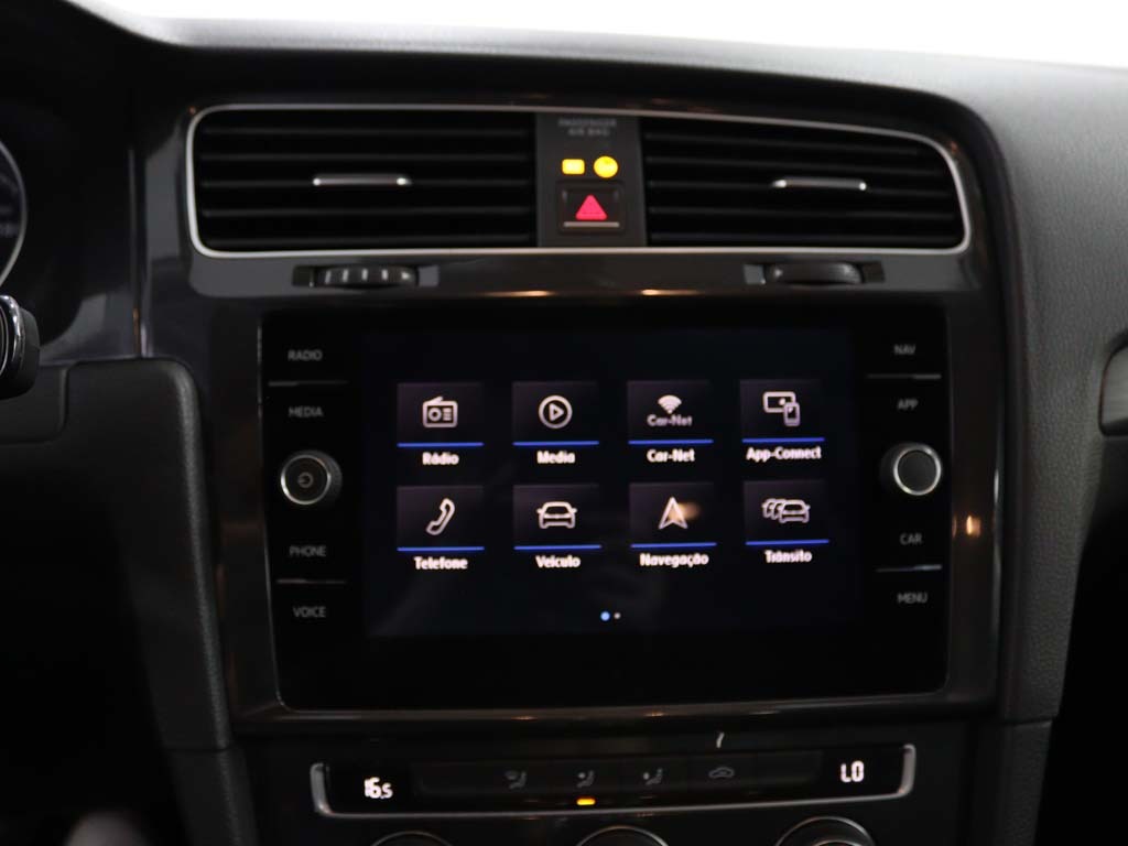 volkswagen-golf-variant-2018-diesel-1598cc