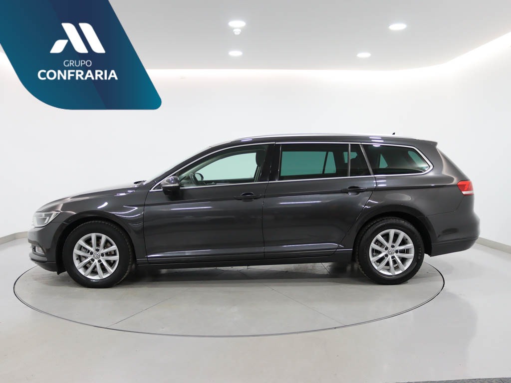 volkswagen-passat-variant-2018-diesel-1598cc