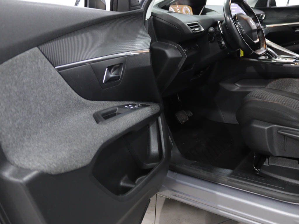 peugeot-3008-2018-diesel-1560cc