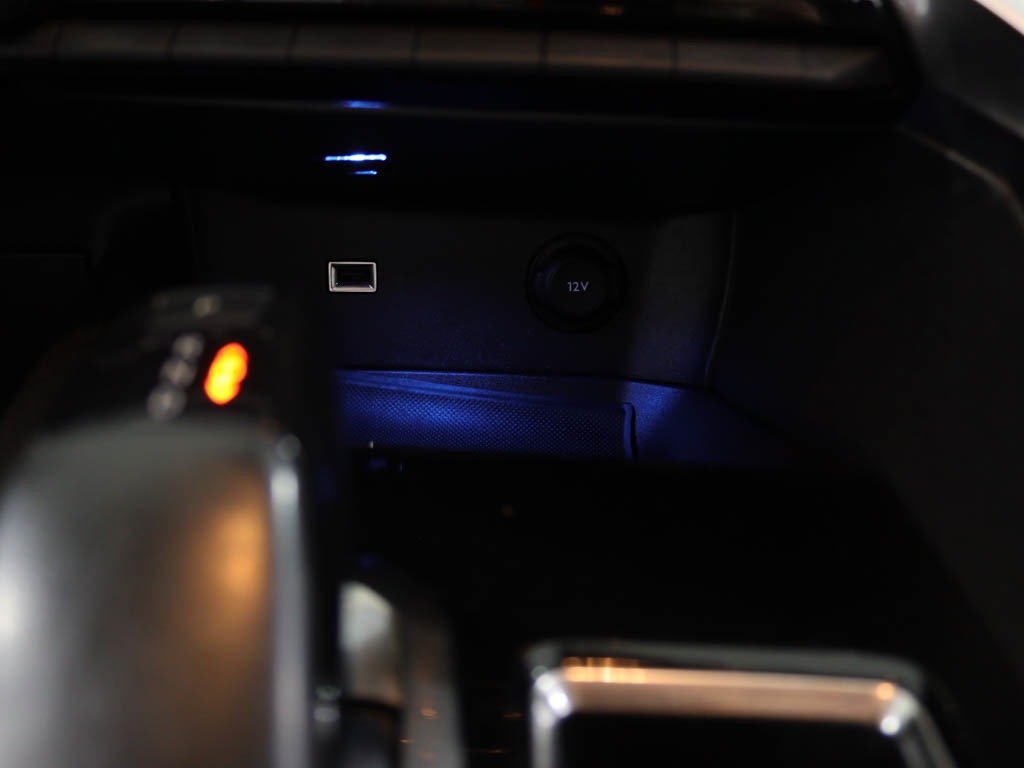 peugeot-3008-2018-diesel-1560cc