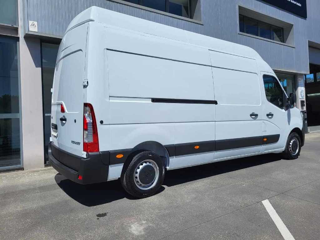 renault-master-2024-diesel-2299cc