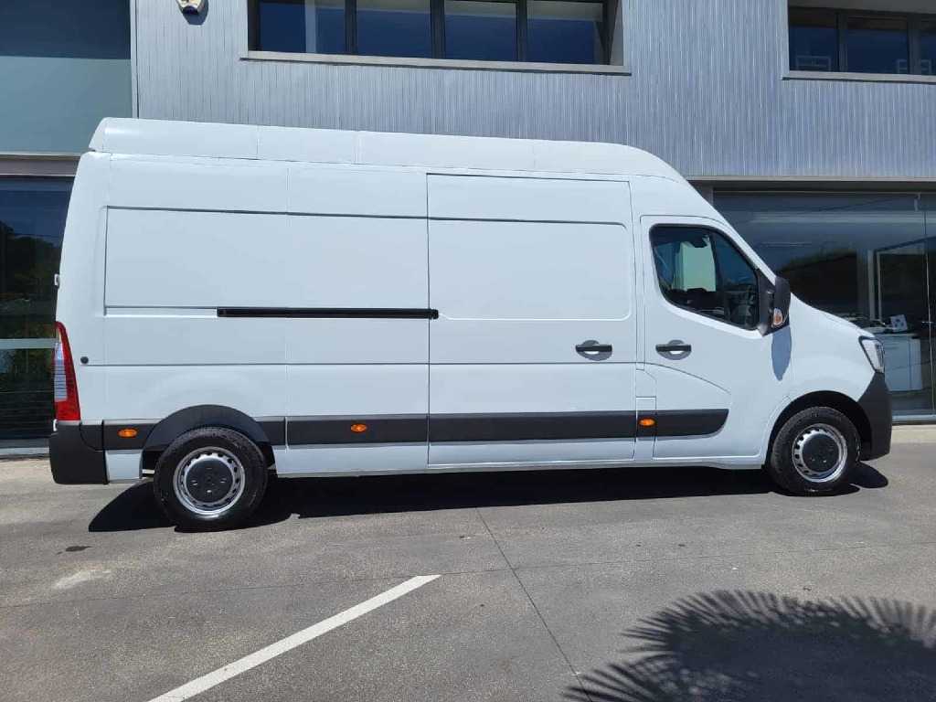 renault-master-2024-diesel-2299cc