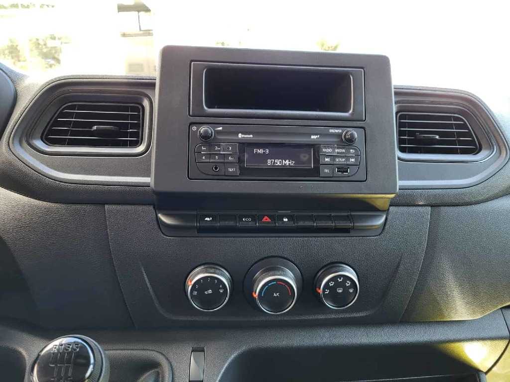 renault-master-2024-diesel-2299cc