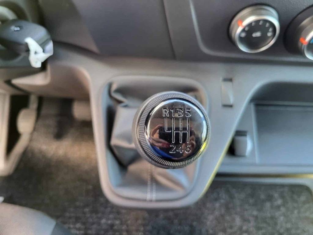 renault-master-2024-diesel-2299cc
