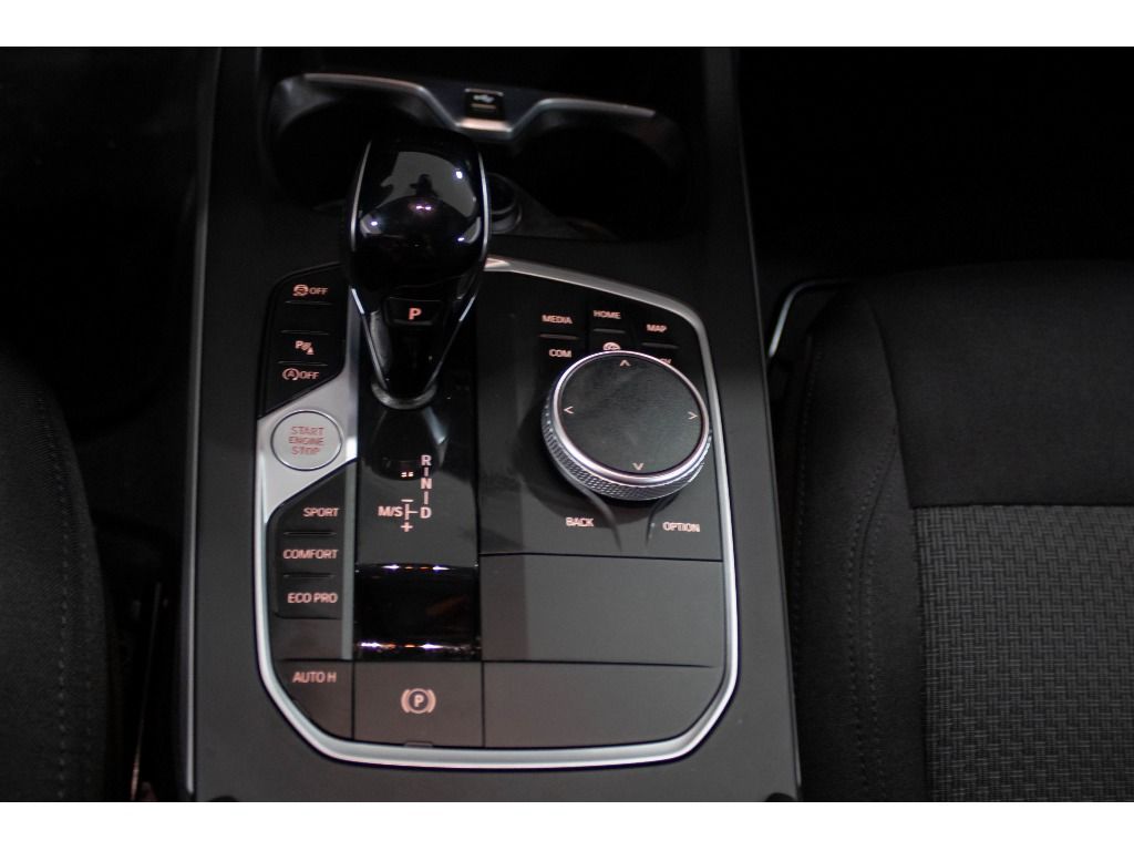 bmw-serie-1-2023-diesel-1499cc