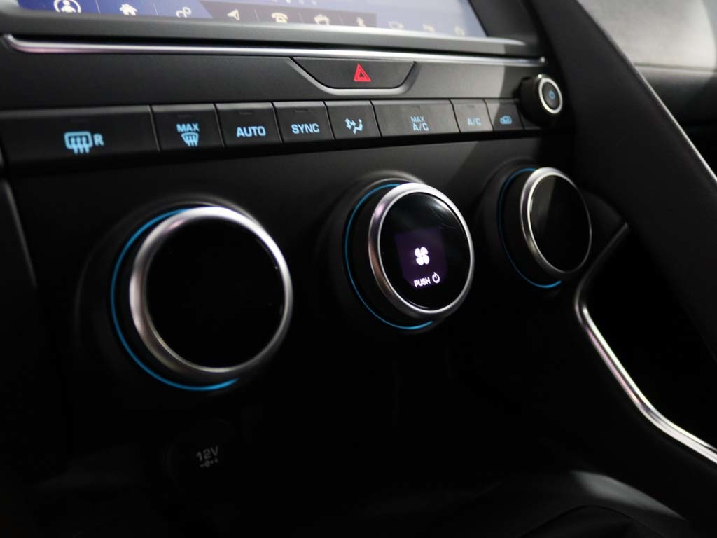 jaguar-e-pace-2018-diesel-1999cc