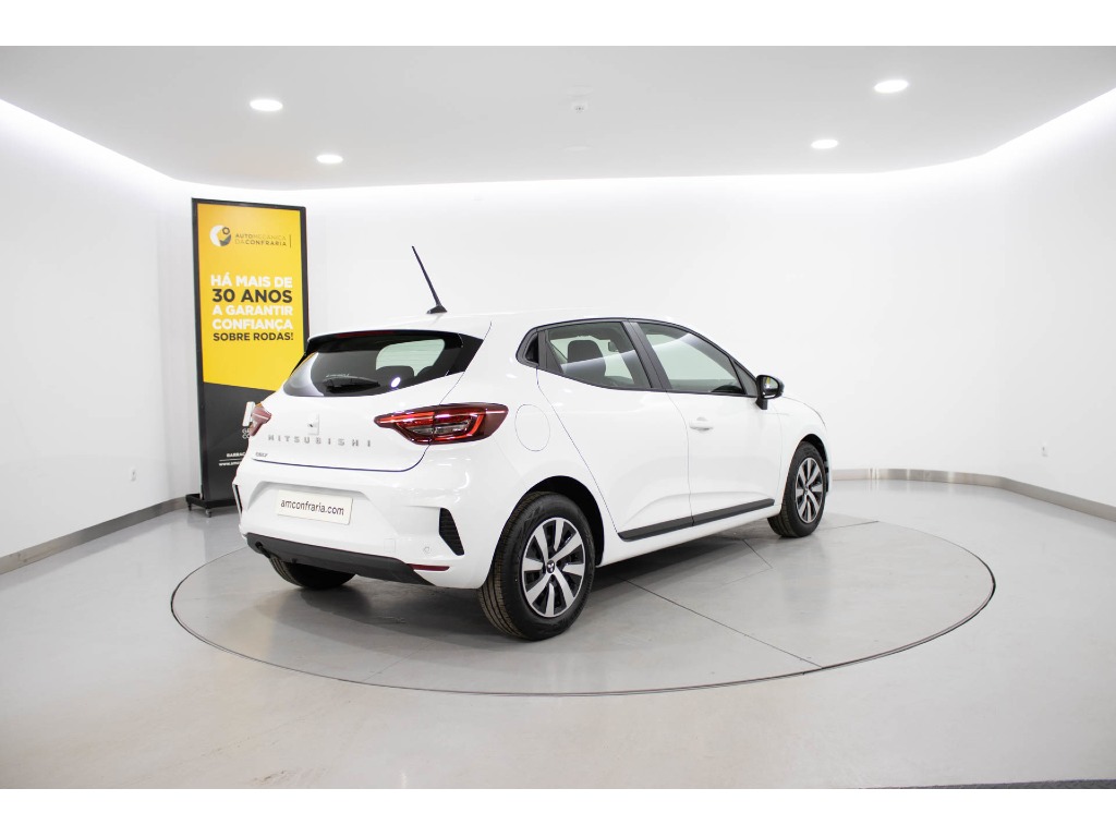 mitsubishi-colt-2024-gasolina-999cc