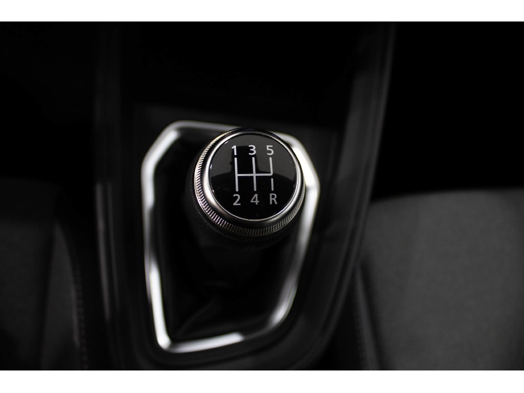 mitsubishi-colt-2024-gasolina-999cc