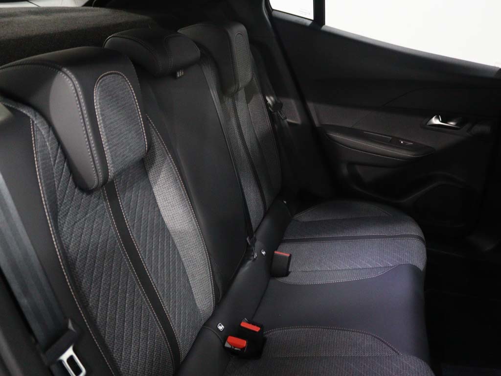 peugeot-2008-2024-gasolina-1199cc