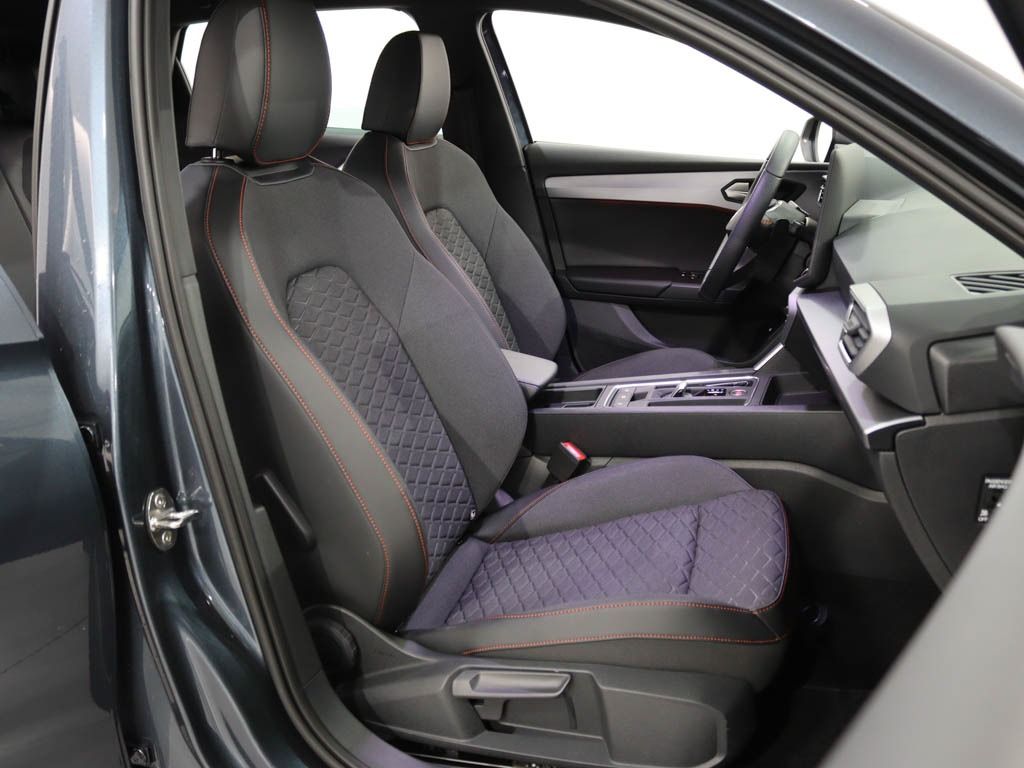 seat-leon-2025-hibrido-1498cc