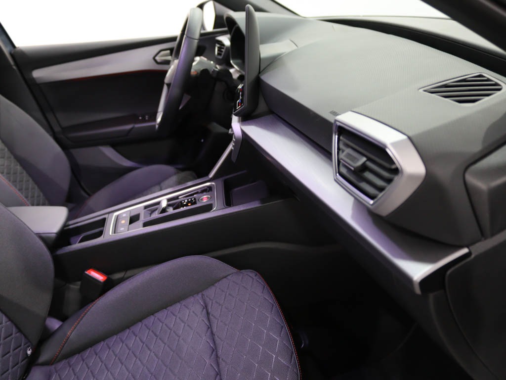 seat-leon-2025-hibrido-1498cc