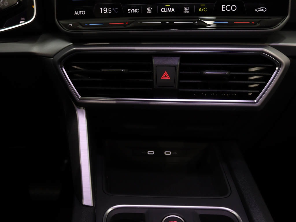 seat-leon-2025-hibrido-1498cc