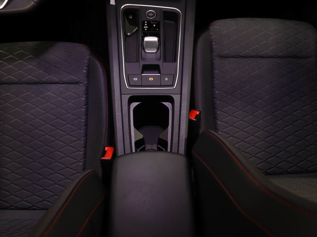 seat-leon-2025-hibrido-1498cc