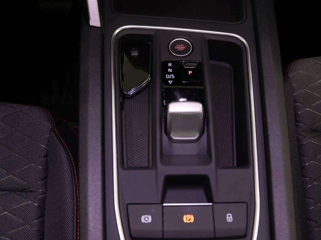 seat-leon-2025-hibrido-1498cc