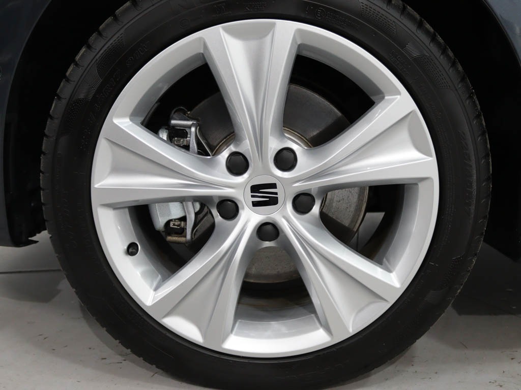 seat-leon-2025-hibrido-1498cc