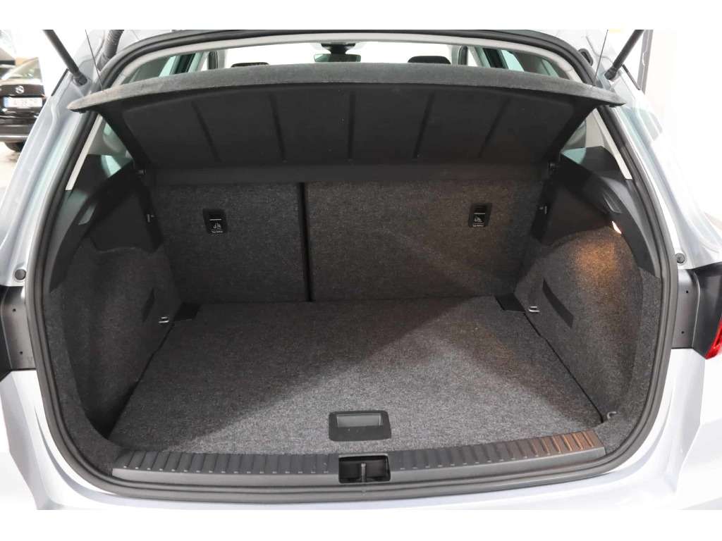 seat-arona-2023-gasolina-999cc