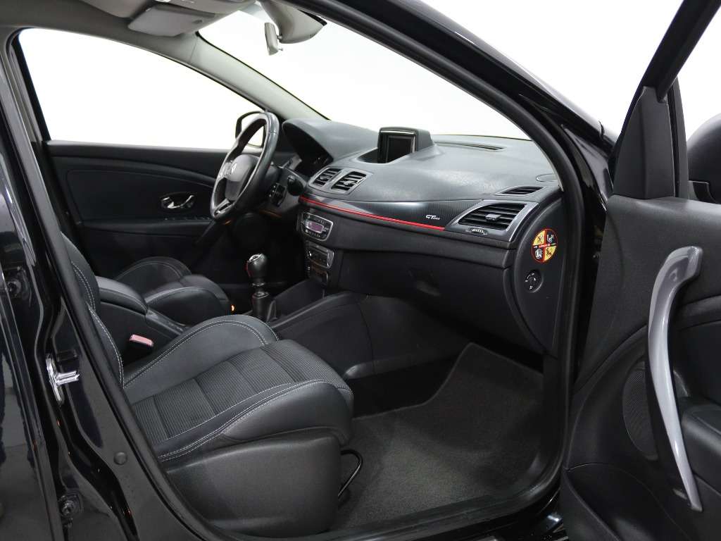 renault-megane-sport-tourer-2014-diesel-1461cc