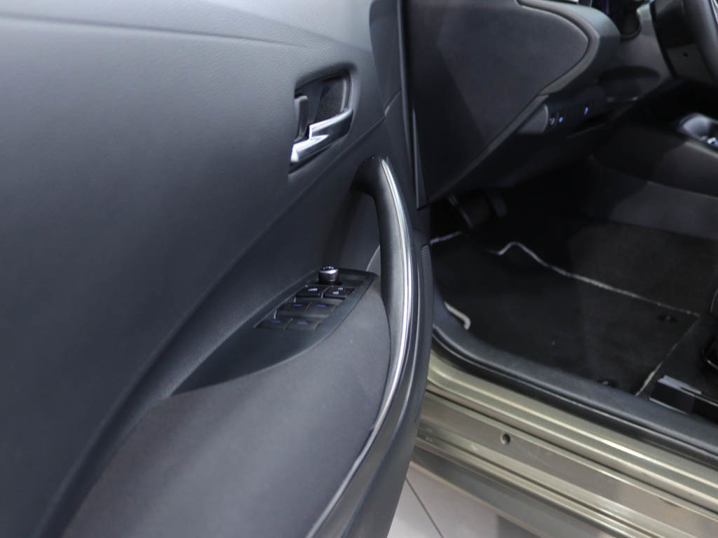 toyota-corolla-2021-hibrido-a-gasolina-1798cc