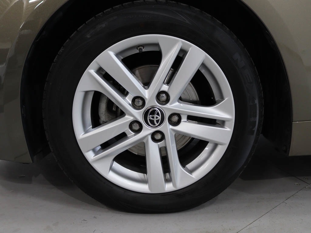 toyota-corolla-2021-hibrido-a-gasolina-1798cc