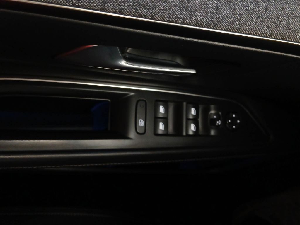 peugeot-3008-2018-diesel-1499cc