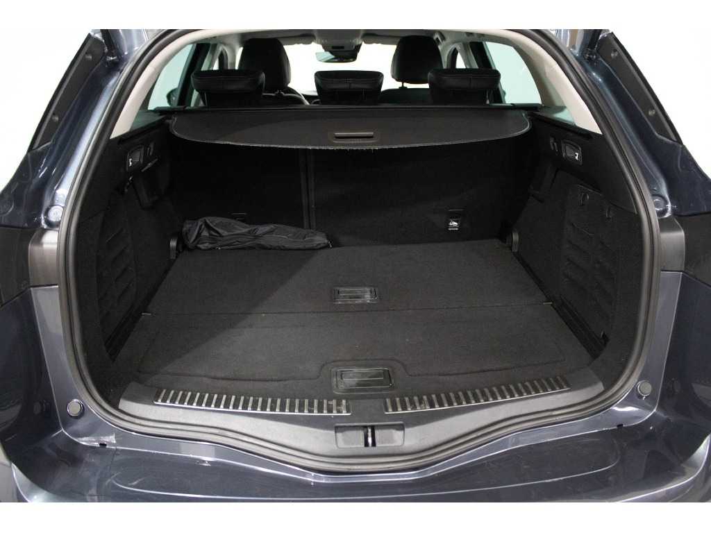 renault-megane-sport-tourer-2021-diesel-1461cc