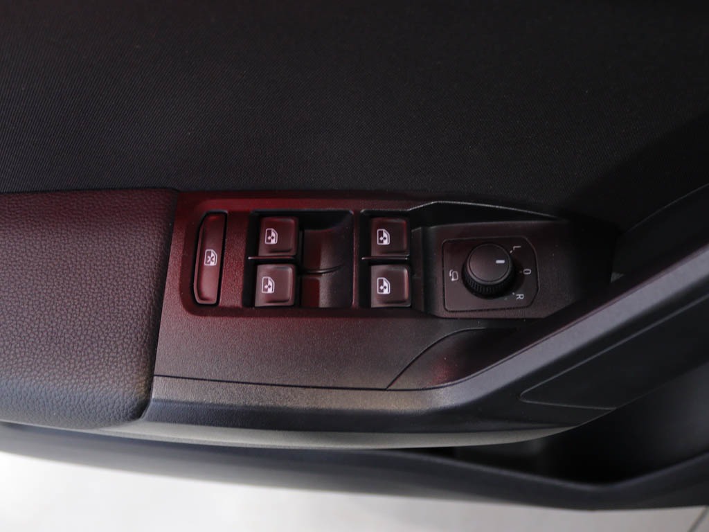 seat-arona-2023-gasolina-999cc