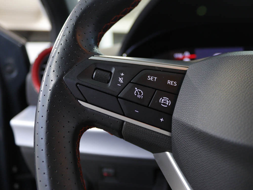 seat-arona-2023-gasolina-999cc