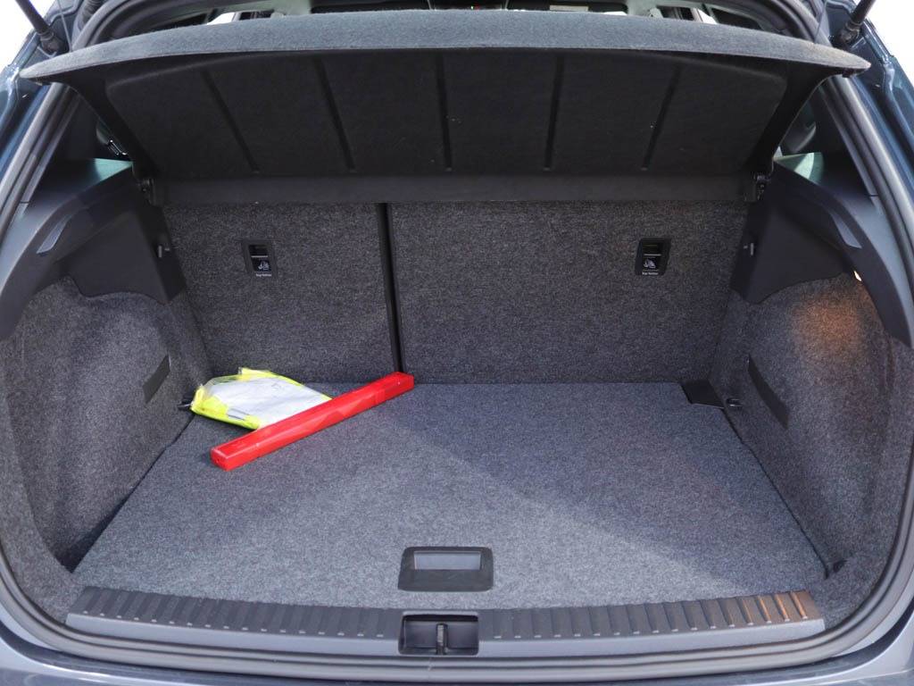seat-arona-2023-gasolina-999cc