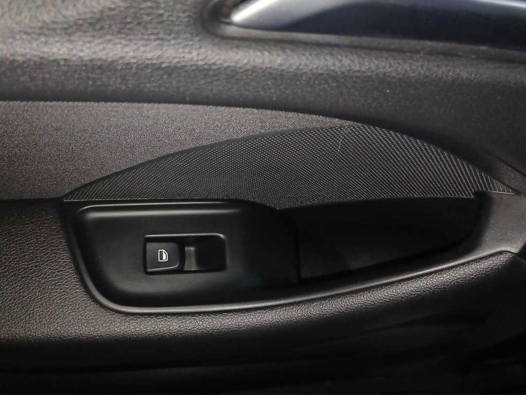 audi-a3-sportback-2015-diesel-1598cc