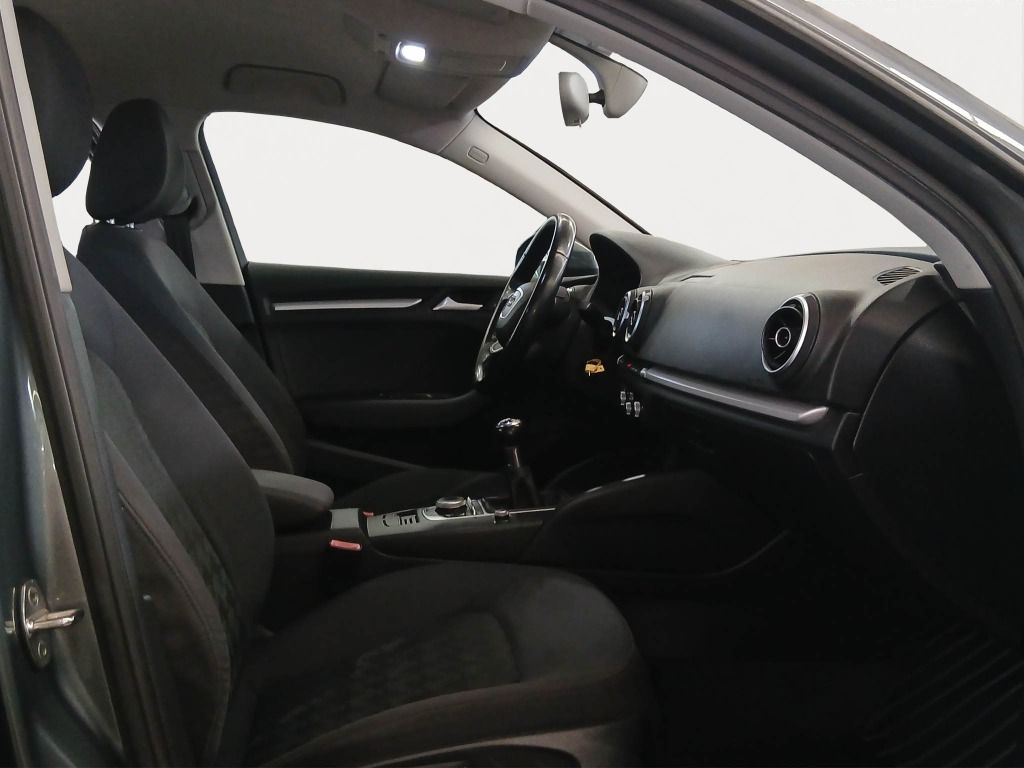 audi-a3-sportback-2015-diesel-1598cc
