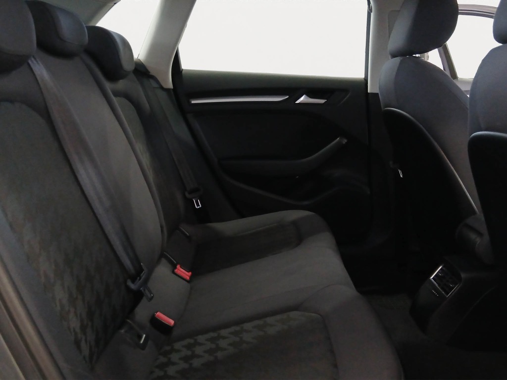 audi-a3-sportback-2015-diesel-1598cc