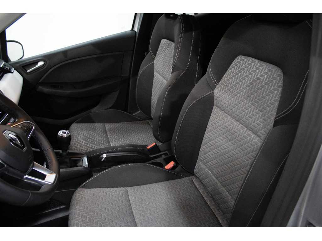 renault-clio-2023-diesel-1461cc