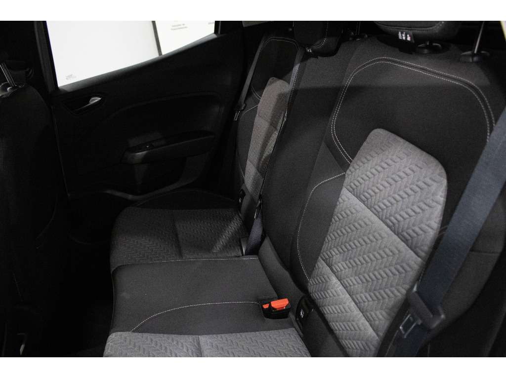 renault-clio-2023-diesel-1461cc