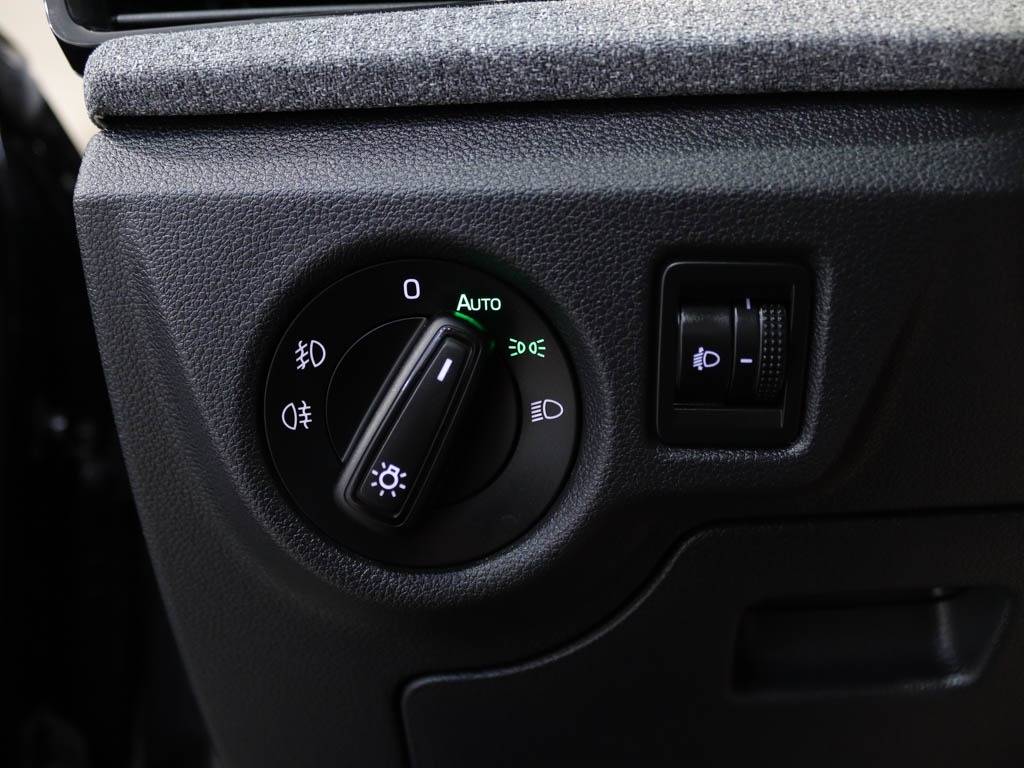 skoda-kamiq-2024-gasolina-999cc