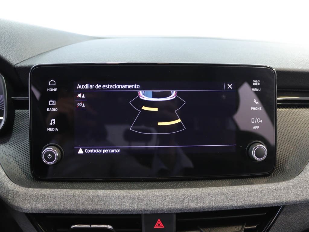 skoda-kamiq-2024-gasolina-999cc