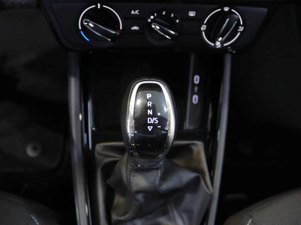 skoda-kamiq-2024-gasolina-999cc
