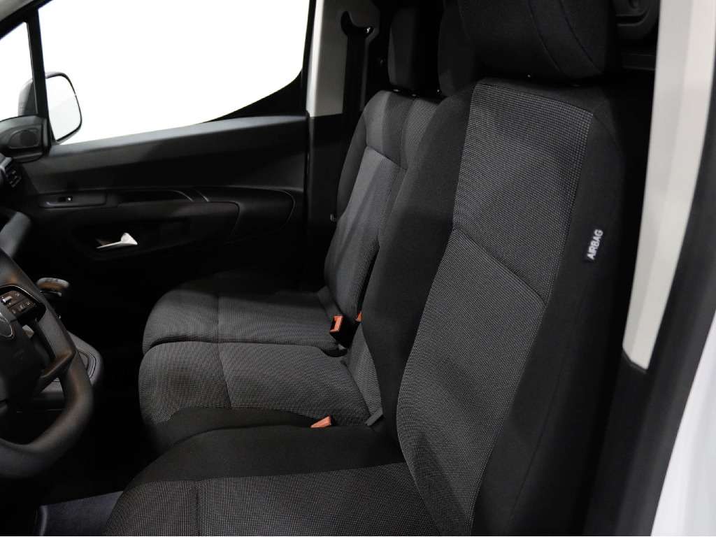 citroen-berlingo-2025-diesel-1499cc