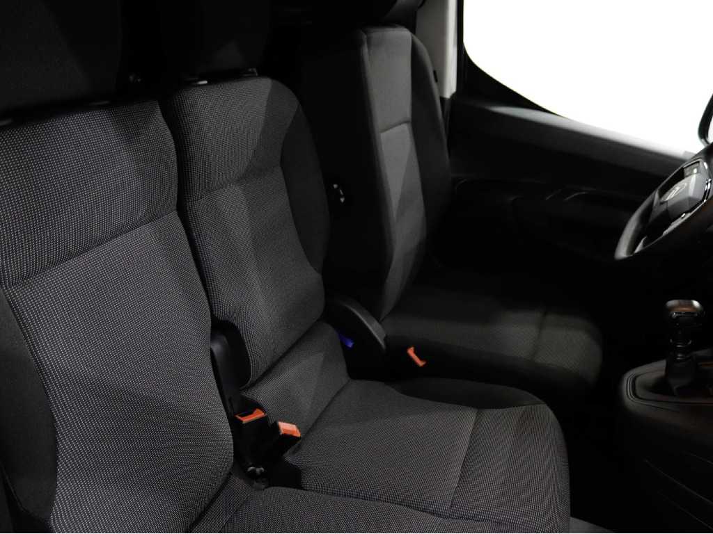 citroen-berlingo-2025-diesel-1499cc