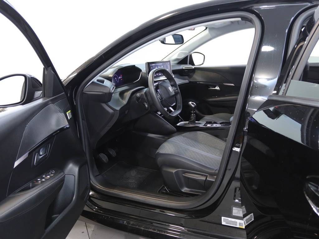peugeot-208-2025-gasolina-1199cc