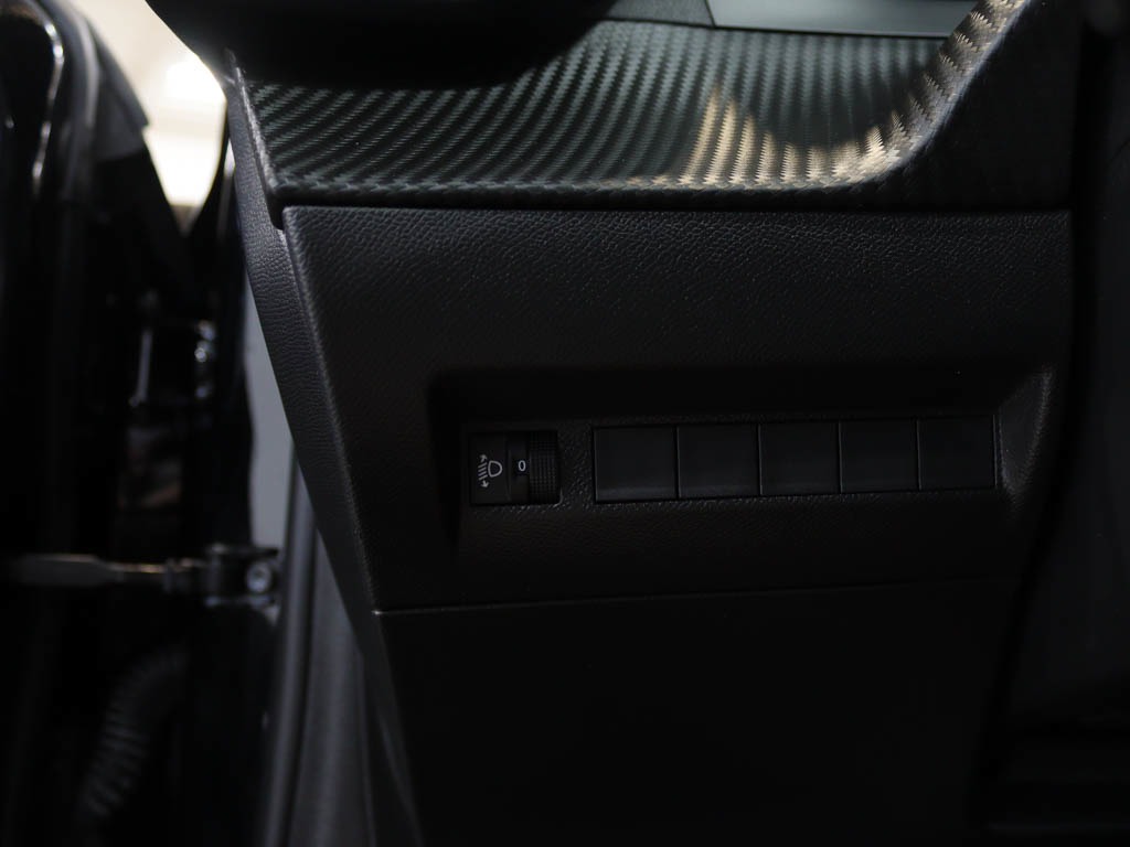 peugeot-208-2025-gasolina-1199cc