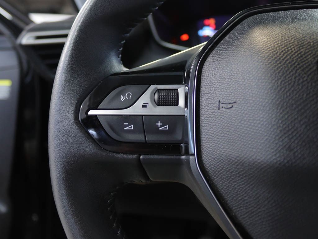 peugeot-208-2025-gasolina-1199cc