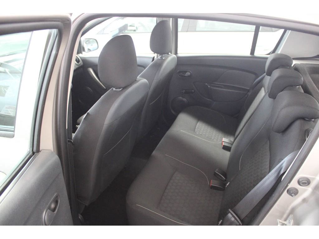 dacia-sandero-2015-diesel-1461cc