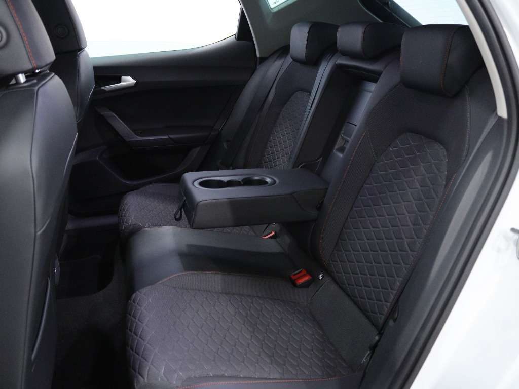 seat-leon-2024-hibrido-1395cc