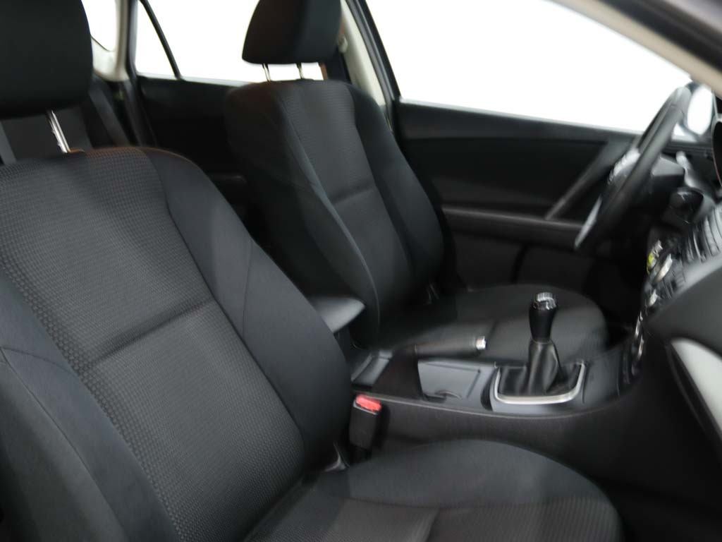 mazda-3-2013-diesel-1560cc