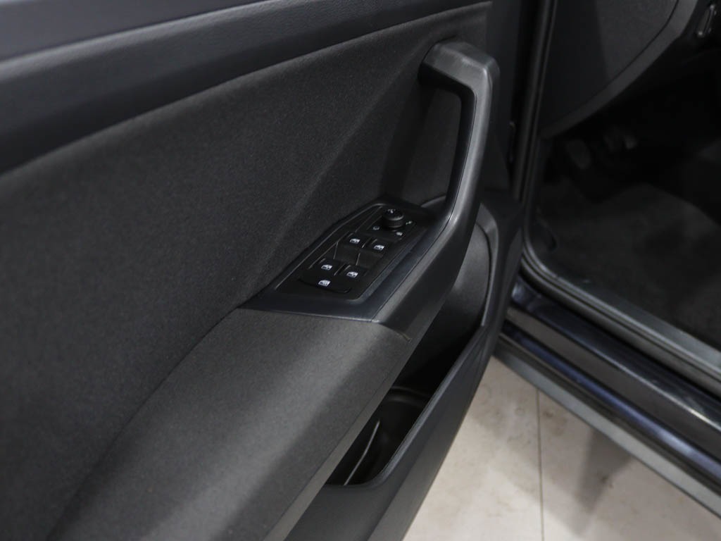 volkswagen-t-roc-2025-gasolina-999cc