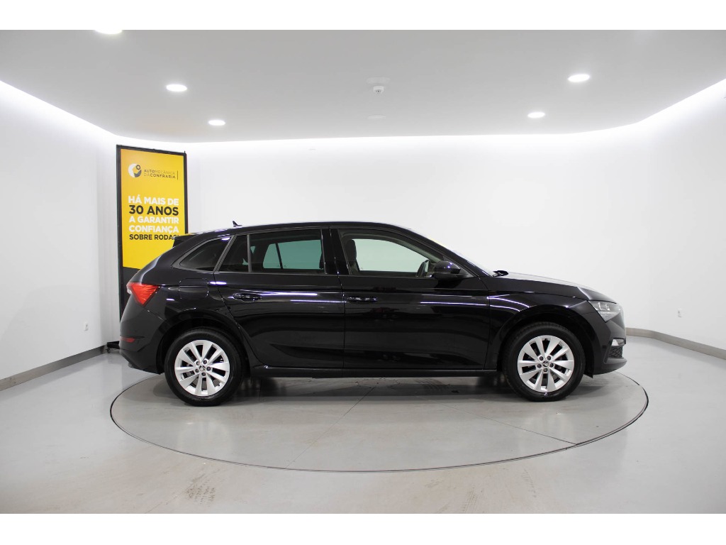 skoda-scala-2023-gasolina-999cc